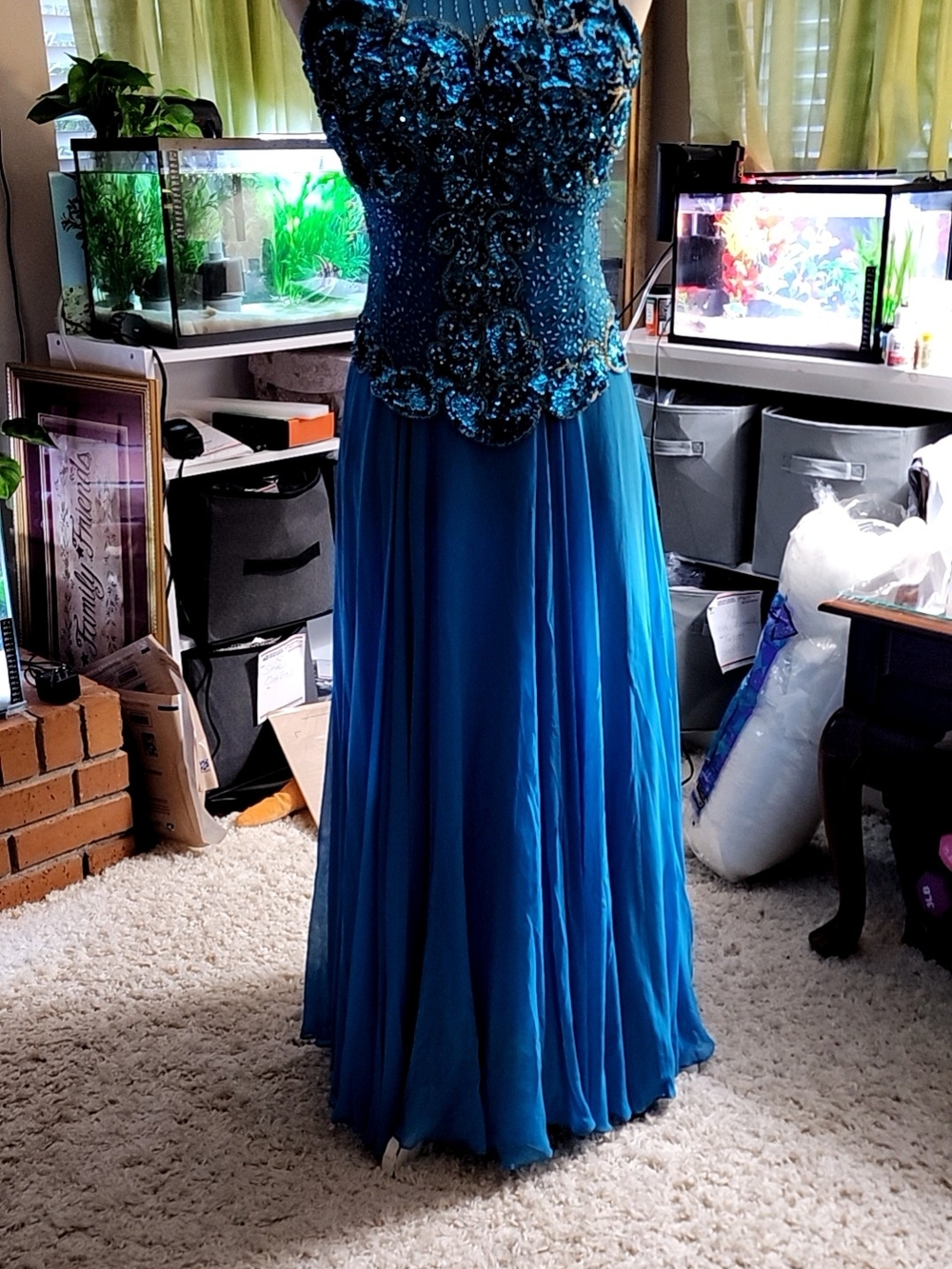 Beaded Halter Maxi Dress in Teal 12/14 - Picture 4 of 8